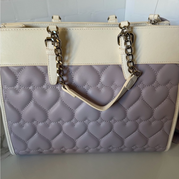 Betsey Johnson Lavender Quilted Hearts Tote Crossbody Purse Gummy Bear Charms - Picture 5 of 5